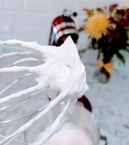 nata montada en una batidora