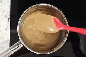 la salsa de caramelo espesa