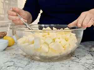 manzanas peladas y troceadas