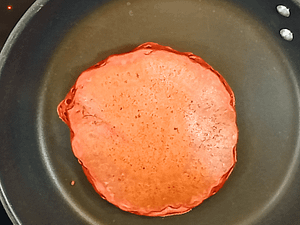 dar la vuelta al panqueque