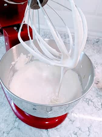 la masa final del mejor pastel tres leches es muy espumosa