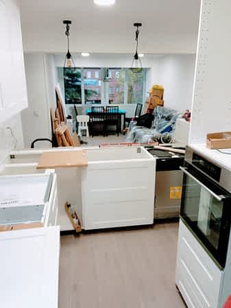 instalación de los armarios de cocina