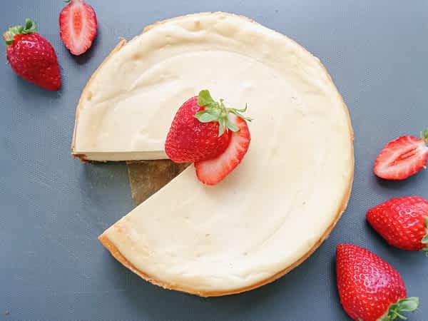 vista desde arriba de la tarta de queso