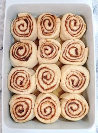 Los rollitos deben verse hinchados.