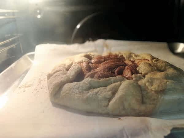 la galette de peras en el horno