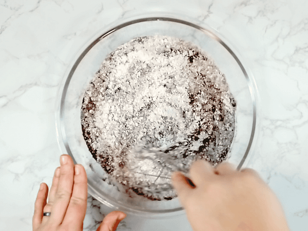 mezclar los ingredientes secos