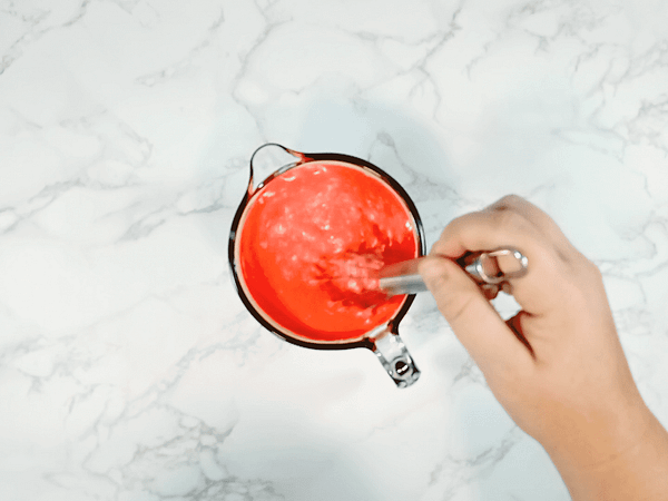 mezclar los ingredientes húmedos