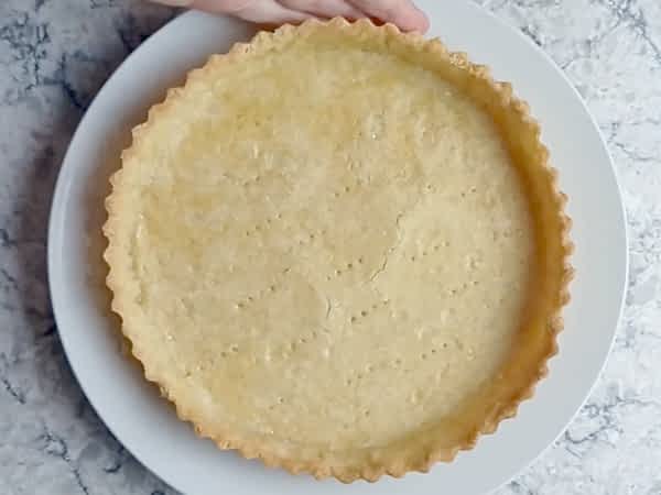 la base de tartaleta horneada sin relleno