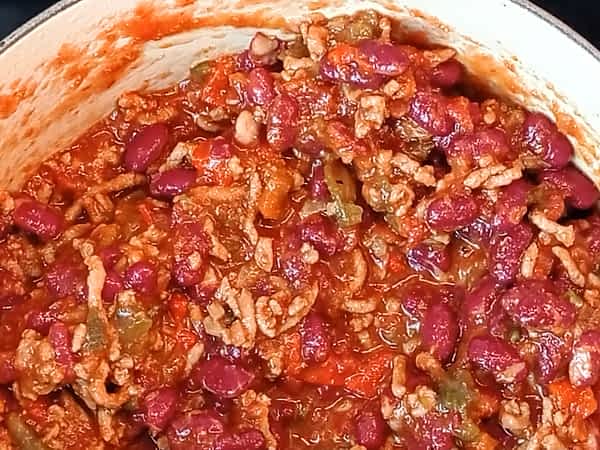 todos los ingredientes mezclados en la olla