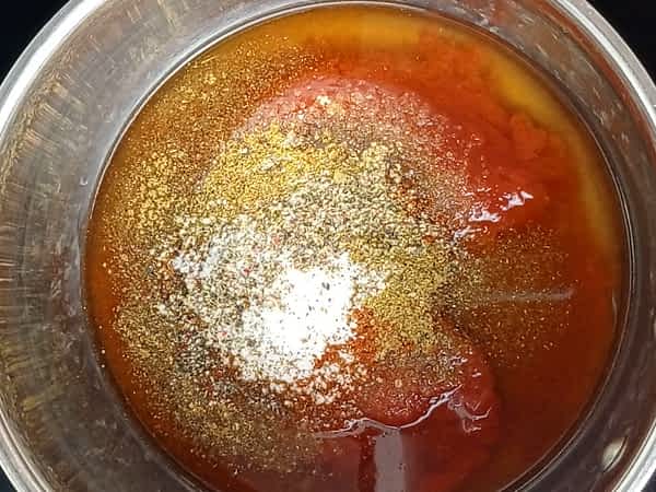 los ingredientes en la olla