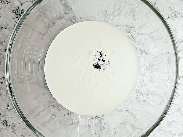 los ingredientes juntos en el tazón para mezclar