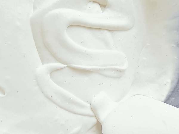 la textura espesa de la mezcla preparada para congelar