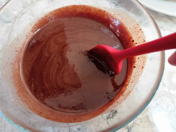 el ganache de chocolate en un tazón