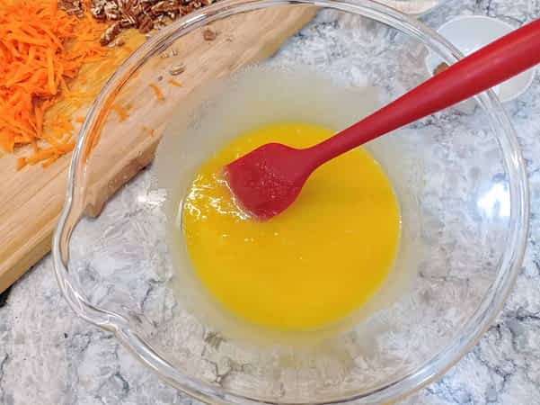 masa con los huevos incorporados