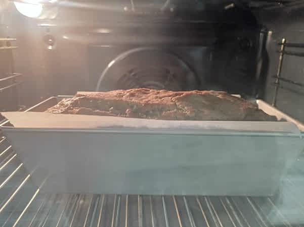 bizcocho de calabacín en el horno