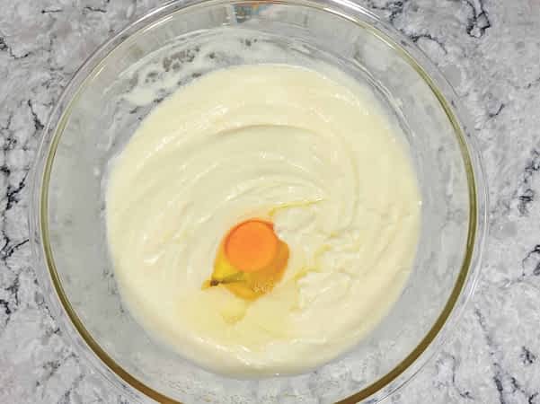 añadir huevo a la masa