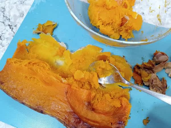 la carne de la calabaza horneada