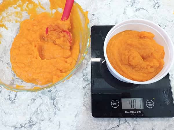 un tupper en una báscula