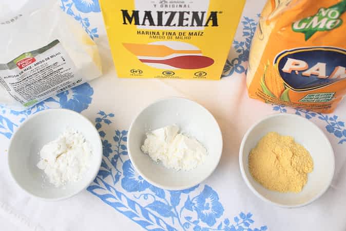 comparación de almidón, harina fina, y harina de maíz