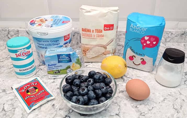 ingredientes para hacer muffins de arándanos