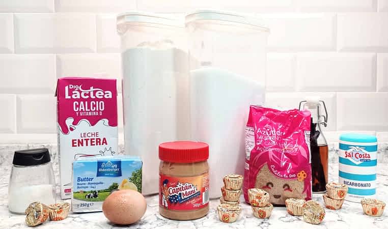 ingredientes para hacer las galletas flores de maní